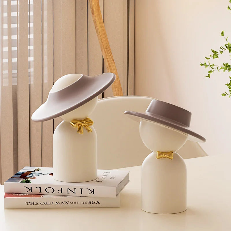 Afralia™ Abstract Couple Bust Sculpture: Modern Decorative White Statue for Stylish Home Decor