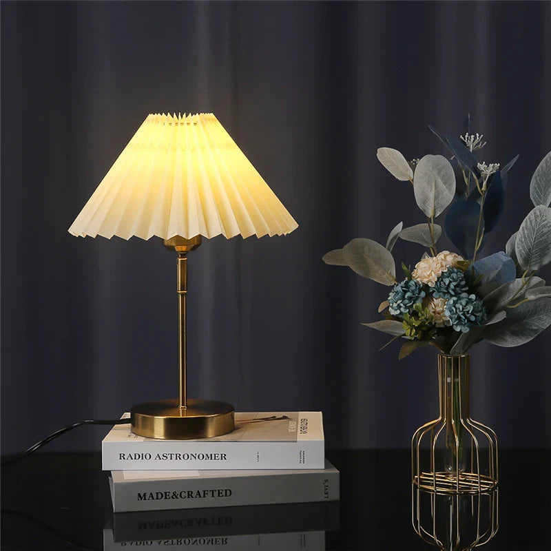 Stretchable Table Light Adjustable Pleated Table Lamp Nordic Retro LED Desk Light for Living R