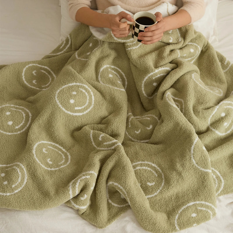 Afralia™ Smile Face Design Microfiber Knitted Throw Blanket