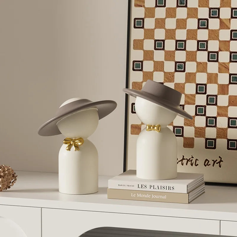 Afralia™ Abstract Couple Bust Sculpture: Modern Decorative White Statue for Stylish Home Decor