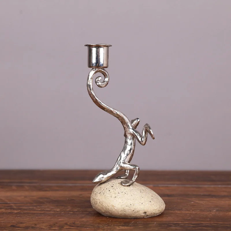 Afralia™ Gecko Lizard Resin Candlestick: Home Decor Figurine & Candelabrum