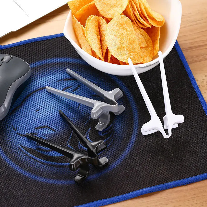 Afralia™ Finger Chopsticks Snack Food Clips, Practical Finger Tongs for Potato Chips