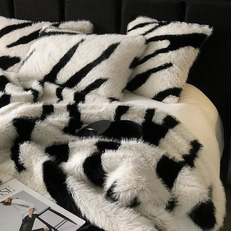 Afralia™ Faux Fox Fur Luxury Blanket for Bed & Sofa - Premium Plush & Warm Weighted Throw