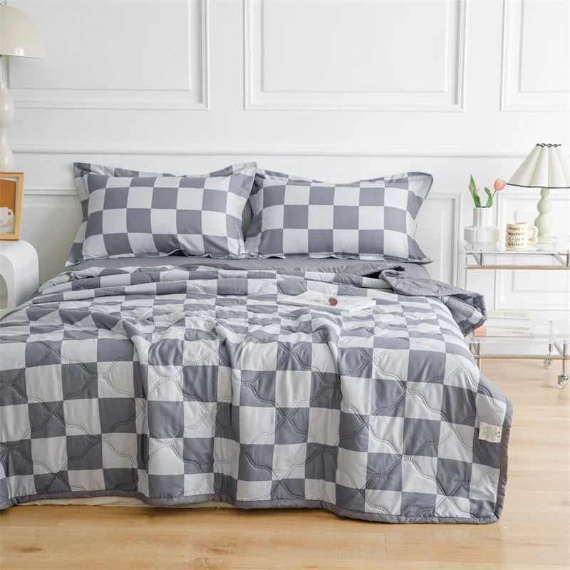 Afralia™ Daisy Print Quilted Summer Quilt Set in Soft Breathable Fabric
