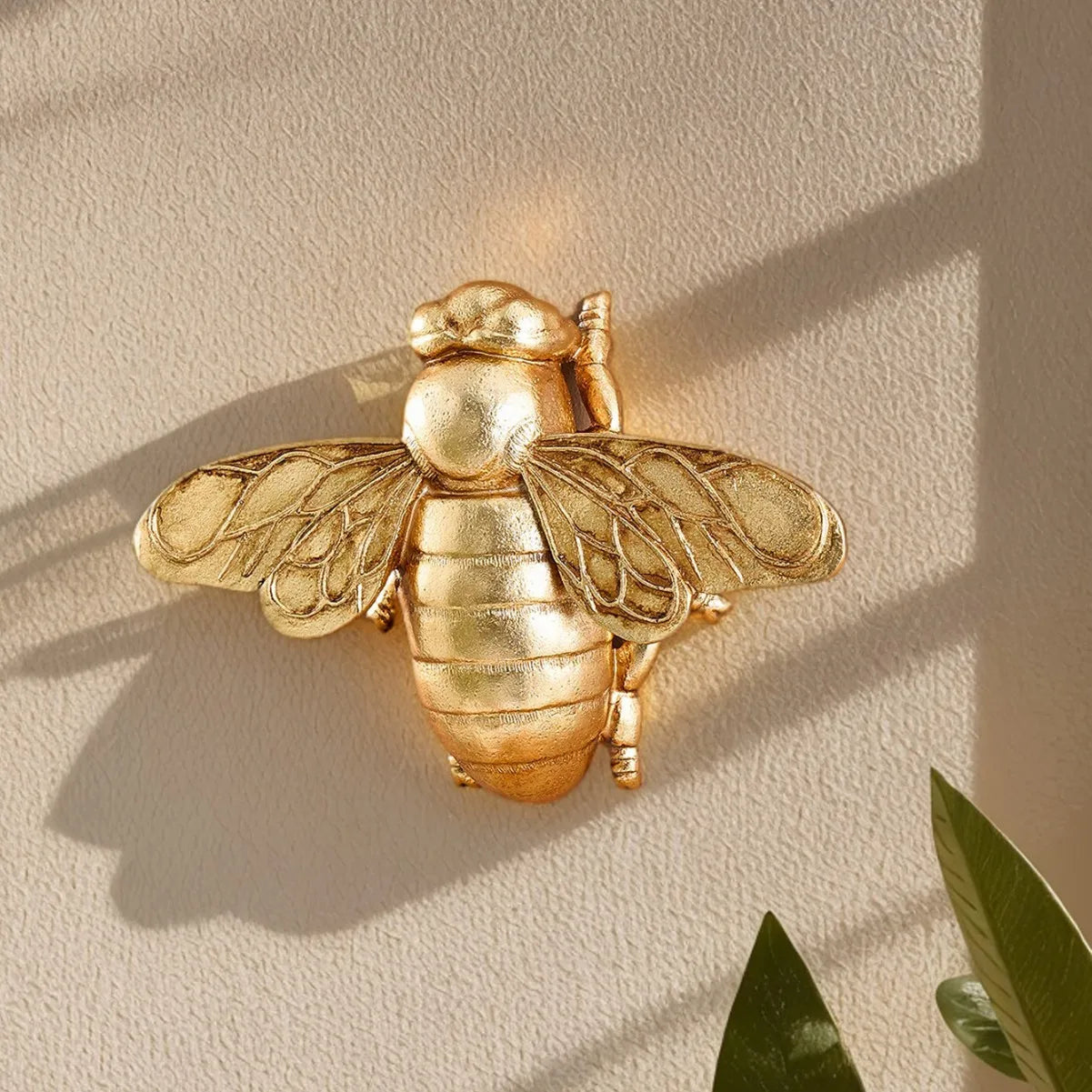 Afralia™ Golden Bee Resin Insect Statue Wall Hanger - Background Decoration