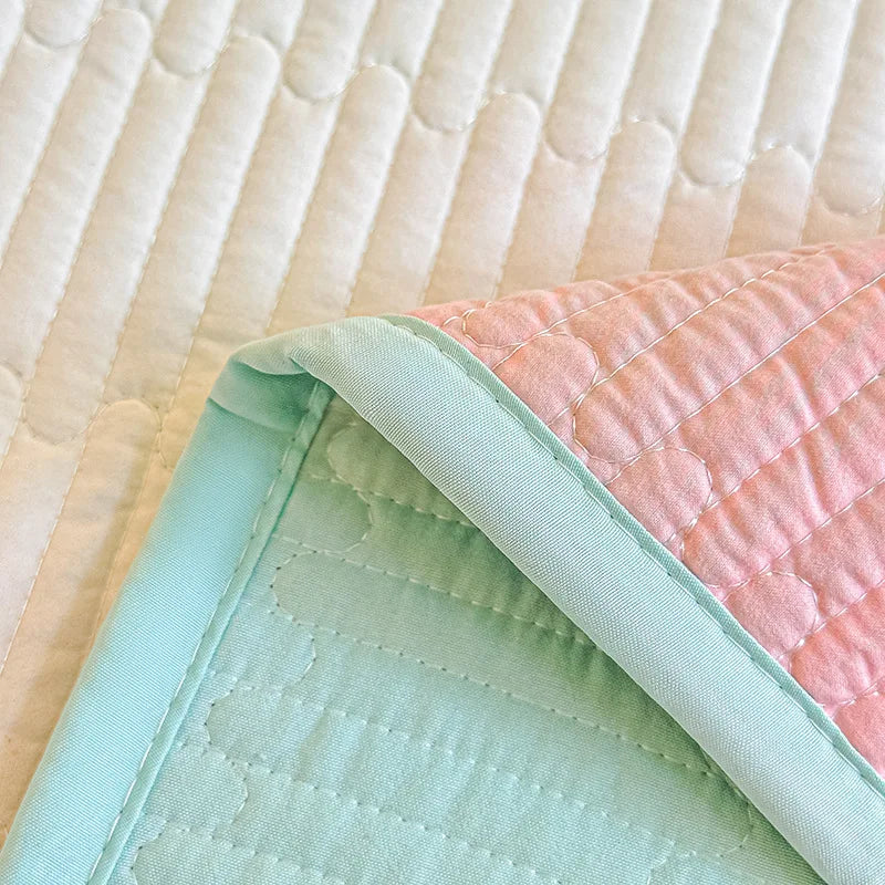 Afralia™ Dreamy Gradient Single Bedspread: Anti-Slip, Thick Quilted Mattress with Four Season Versatility