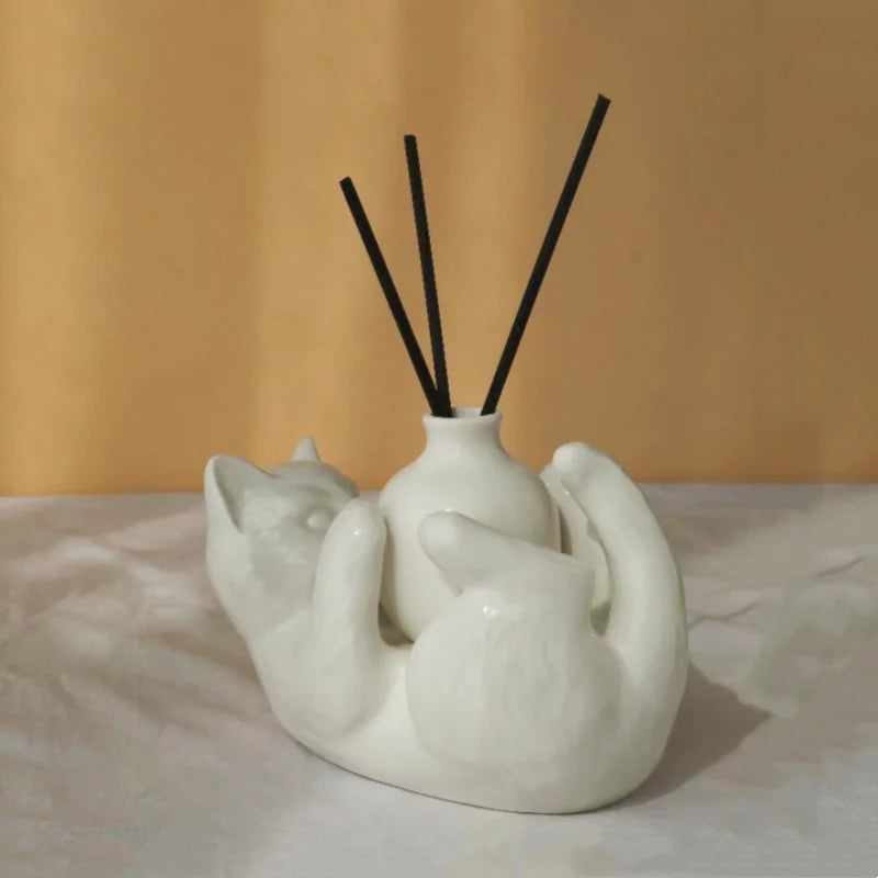 Afralia™ Cat Cartoon Vase: Cute Cat Sculpture Aromatherapy Base for Home Decor