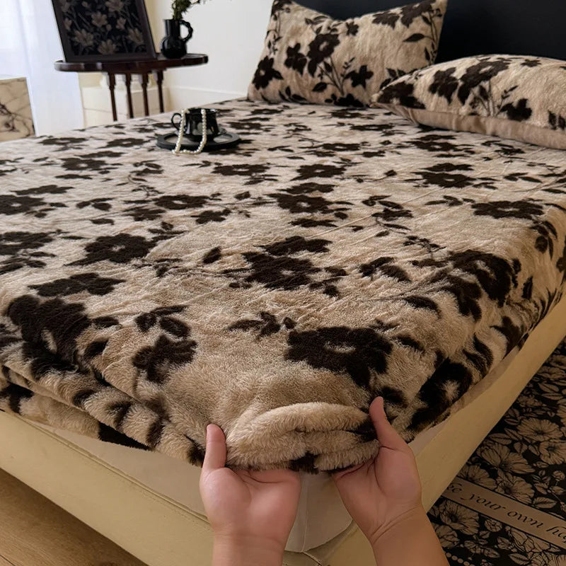 Afralia™ Winter Faux Rabbit Fur Fitted Sheet - Warm & Non-Slip Mattress Cover - Dark Pattern Printed