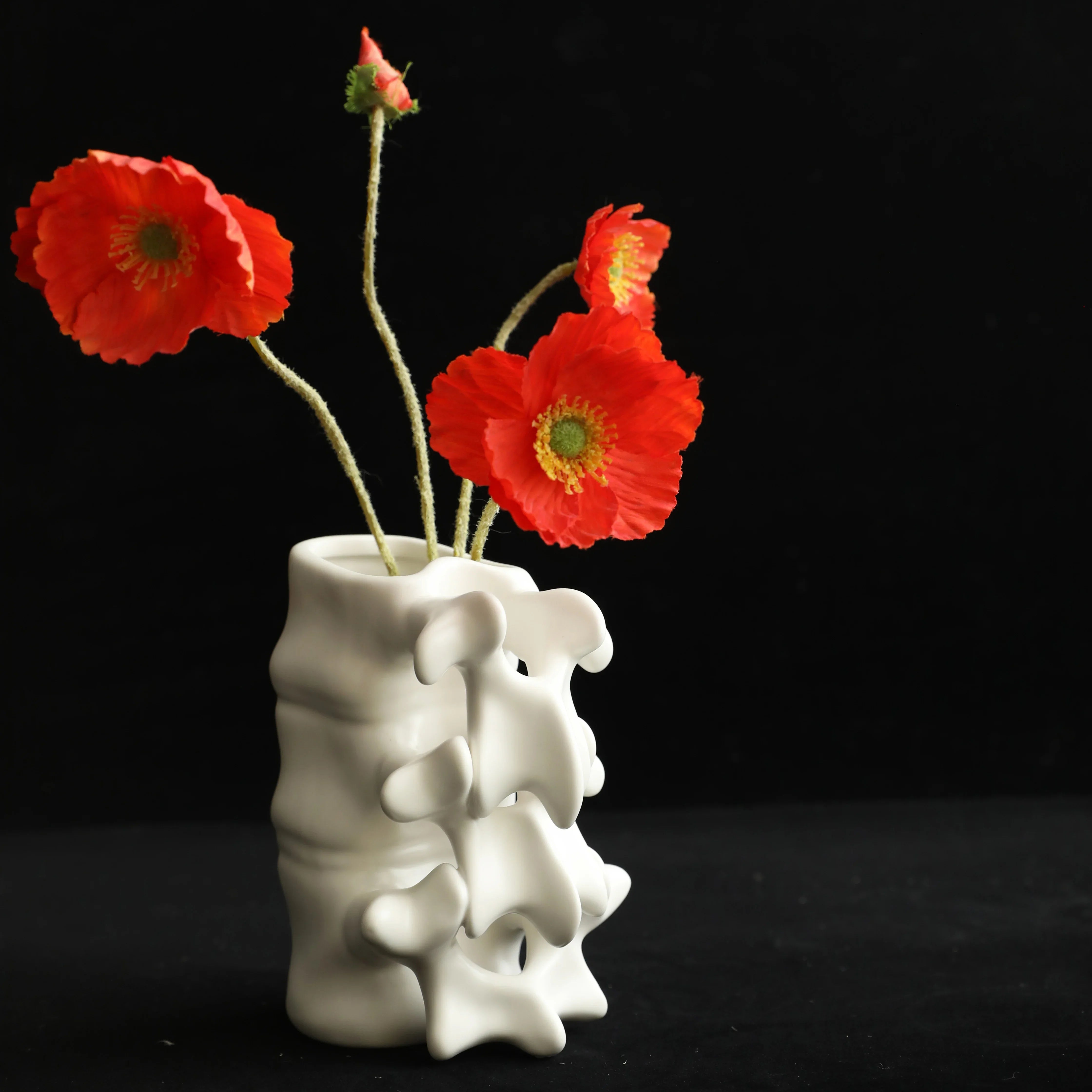 Afralia™ Vertebrae Bone Shape Ceramic Vase: Abstract Mug Pen Holder Flower Vase