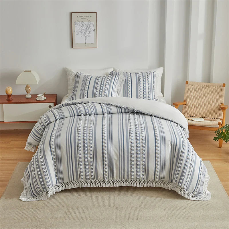 Afralia™ Luxury Striped Cut Flowers King Duvet Set with Tassels & Pillowcases