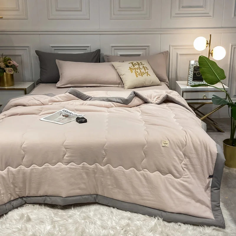 Afralia™ Lightweight Summer Quilt Queen Size 180x220, Soft & Breathable Duvet Blanket