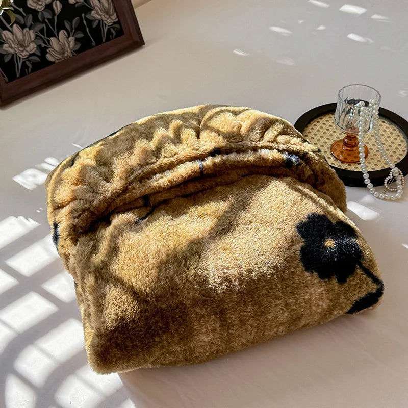 Afralia™ Winter Faux Rabbit Fur Fitted Sheet - Warm & Non-Slip Mattress Cover - Dark Pattern Printed