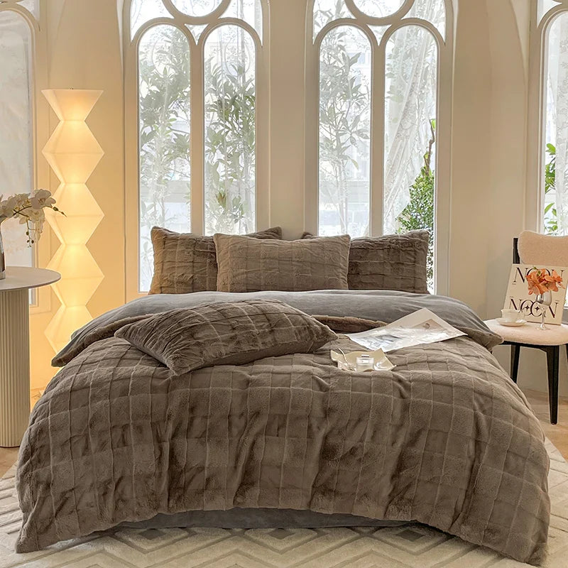 Afralia™ Velvet Fleece Bedding Set: Duvet Cover, Blanket, Sheet, Pillowcases in Caramel Brown Fur