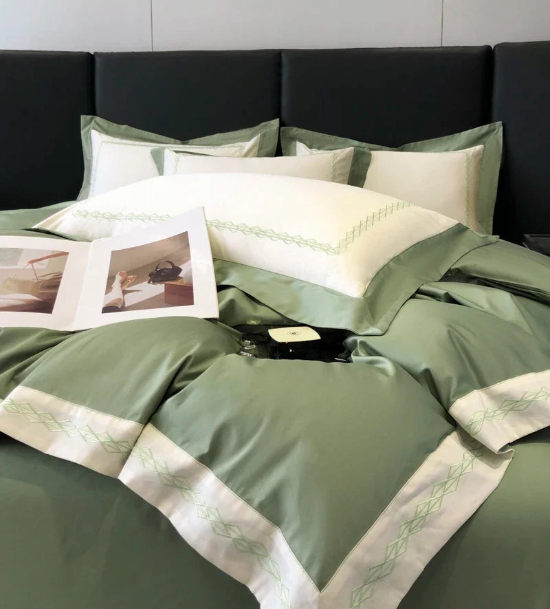 Afralia™ Luxury Embroidered 600TC Egyptian Cotton Bedding Set - Queen/King