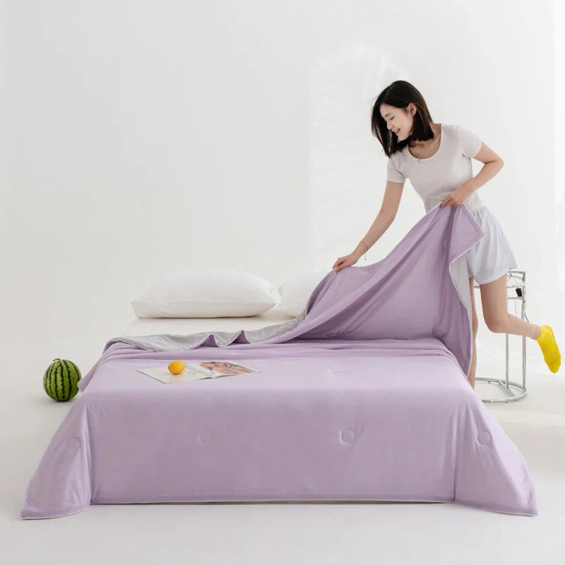 Afralia™ Cool Fibre Summer Quilt: Soft, Breathable & Machine Washable Light Blanket