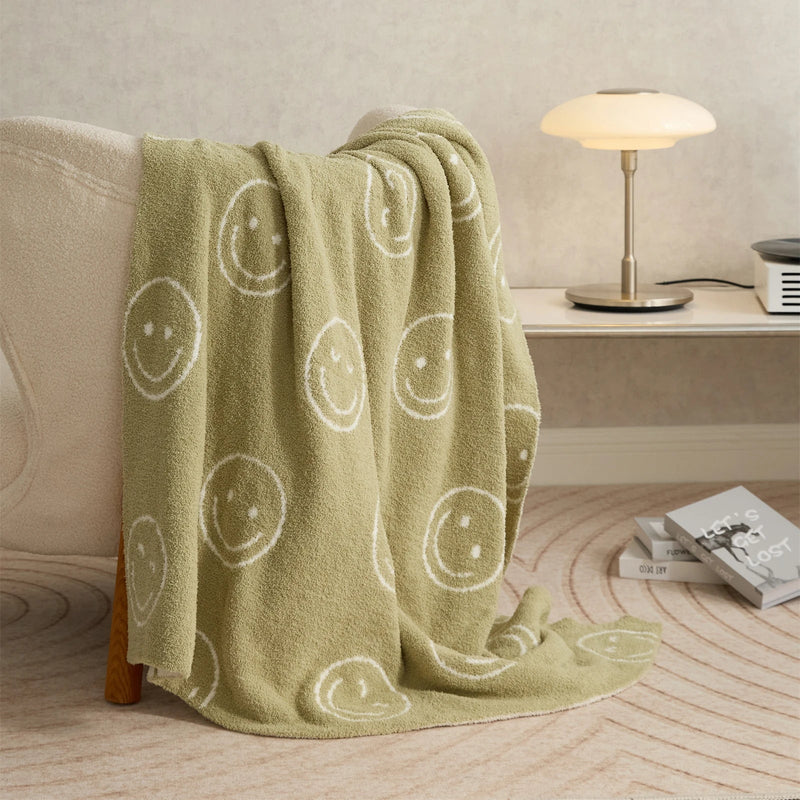 Afralia™ Smile Face Design Microfiber Knitted Throw Blanket