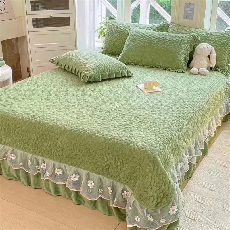 Afralia™ Velvet Flower Lace Ruffles Quilted Bedding Set with Pillowcases