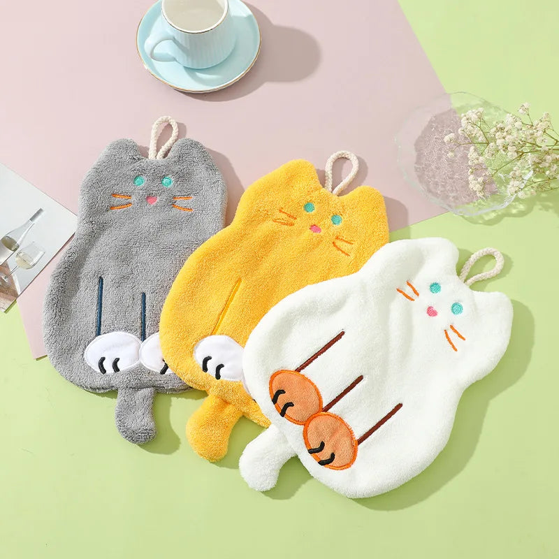 Afralia™ Coral Plush Cat Microfiber Hand Towel: Cute Quick-Drying Kitchen Bathroom Accessory