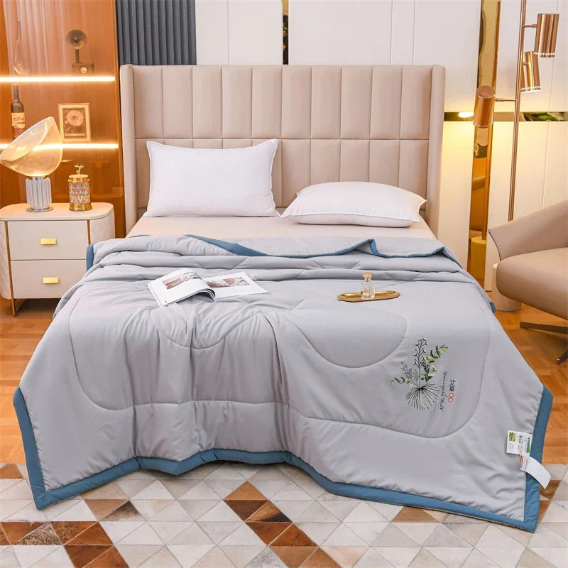 Afralia™ Mugwort Fibre Summer Quilt: Antibacterial, Mosquito Repellent, Skin-Friendly Comforter
