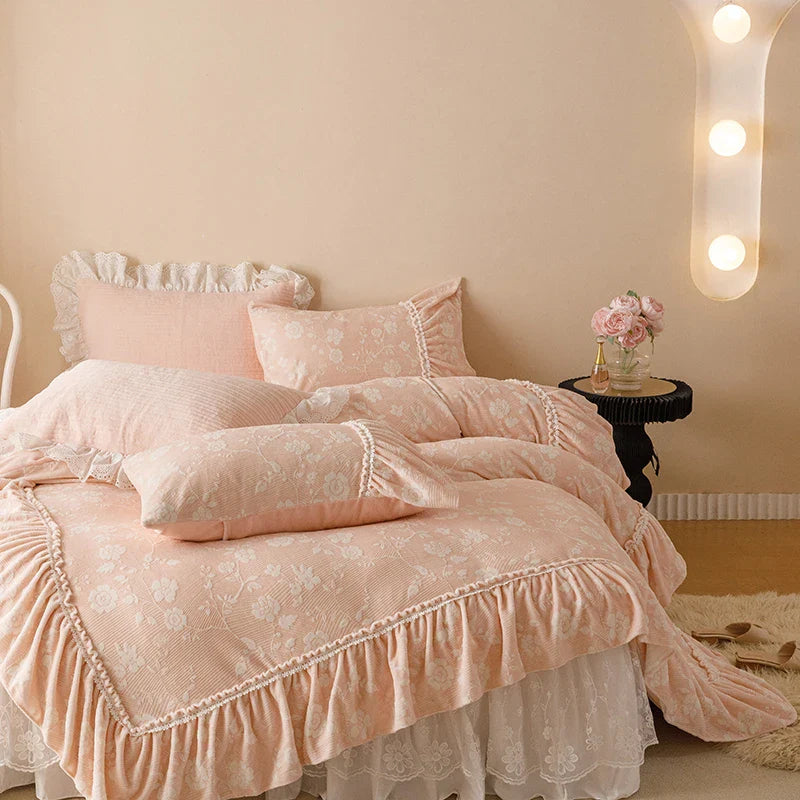 Afralia™ Vintage Flowers Ruffles Bedding Set in White Lace Design