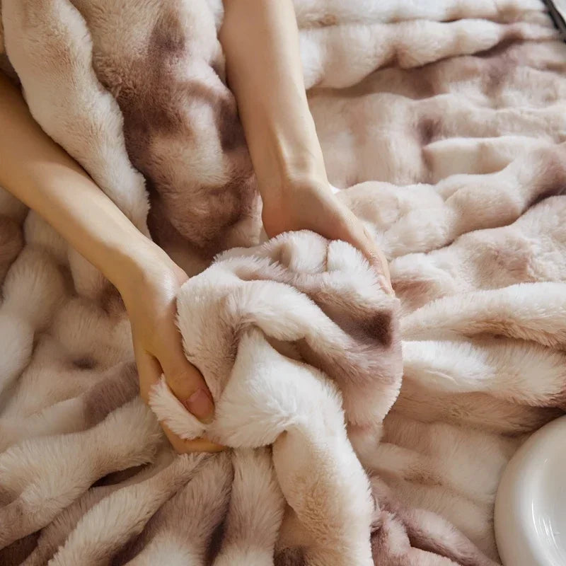 Afralia™ Cozy Fleece Throws - Soft Plaid Blankets for Warmth and Comfort