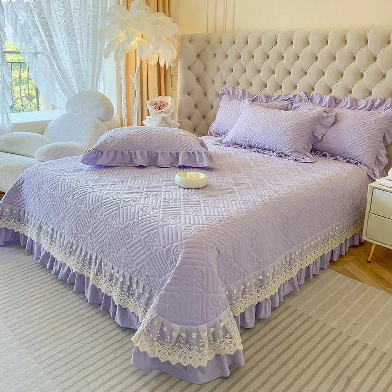 Afralia™ Lace Ruffles Quilted Bedspread Set with Pillowcases