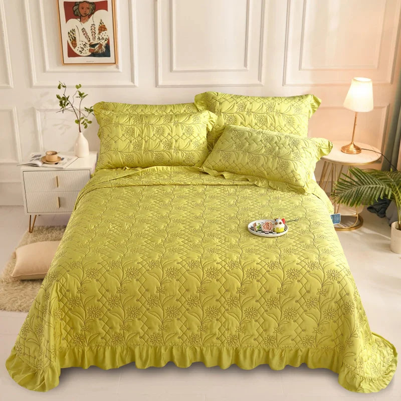Afralia™ Silky Lyocell Eucalyptus Fiber Quilted Bedspread with Ruffles