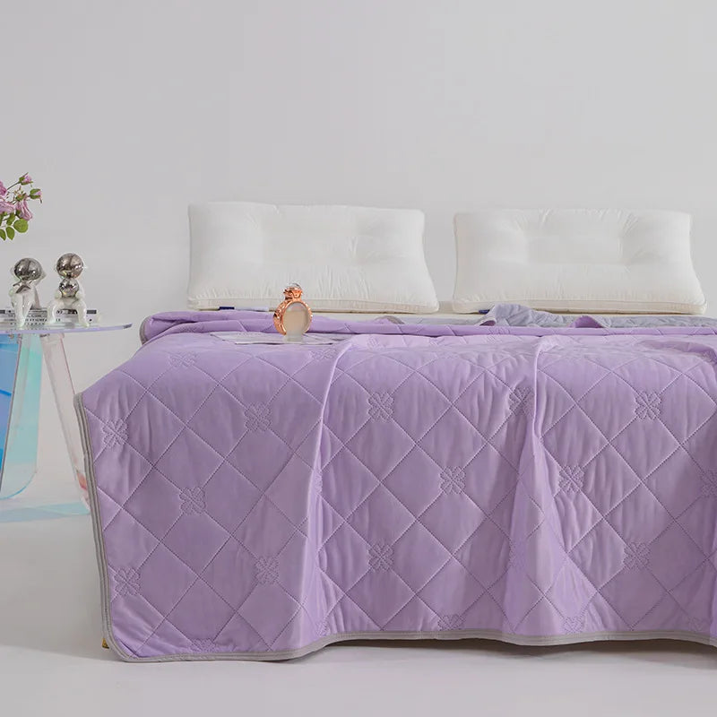 Afralia™ Summer Thin Silk Quilt, Lightweight Cool Silk Air-Conditioned Blanket