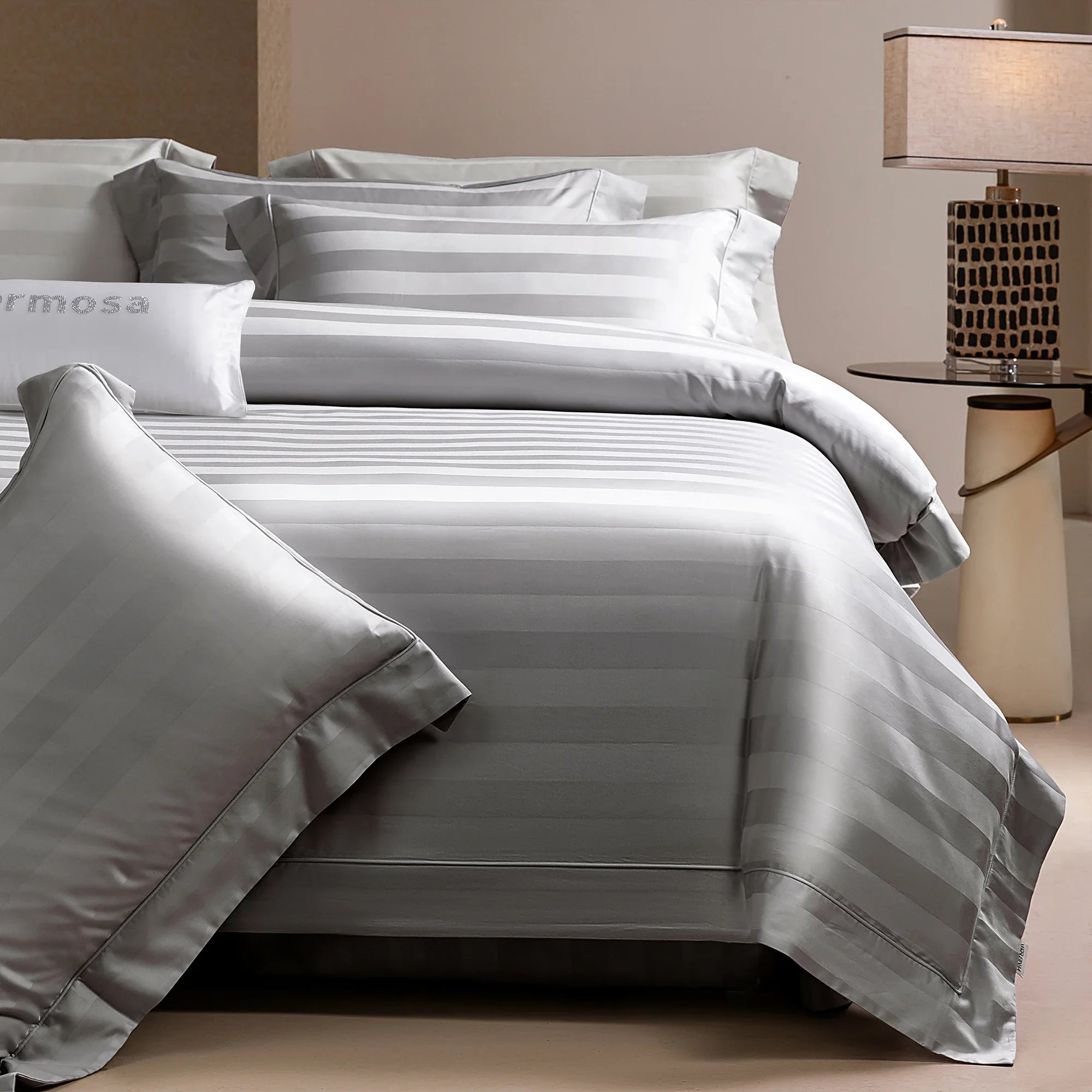 Afralia™ Silky Satin Jacquard Egyptian Cotton Bedding Set incl. Duvet, Sheet, Fitted Sheet & Pillowcases