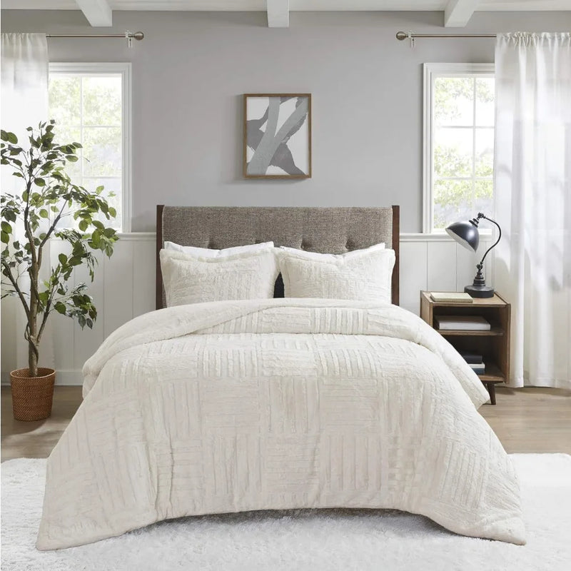 Luxurious Arctic Fur Down Alternative Comforter Mini Set for King/California King Beds