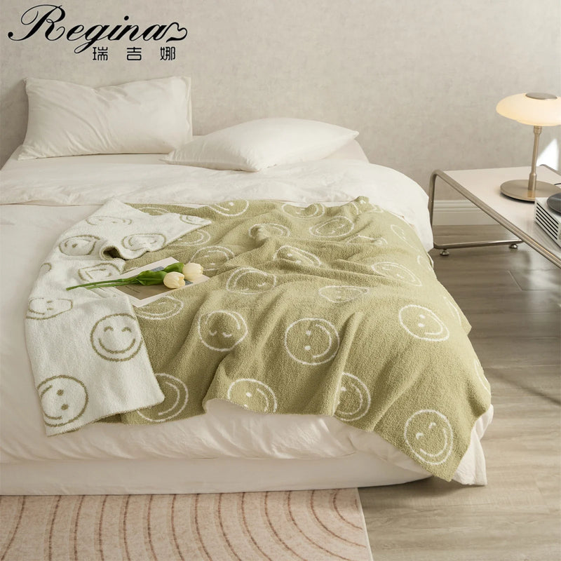 Afralia™ Smile Face Design Microfiber Knitted Throw Blanket