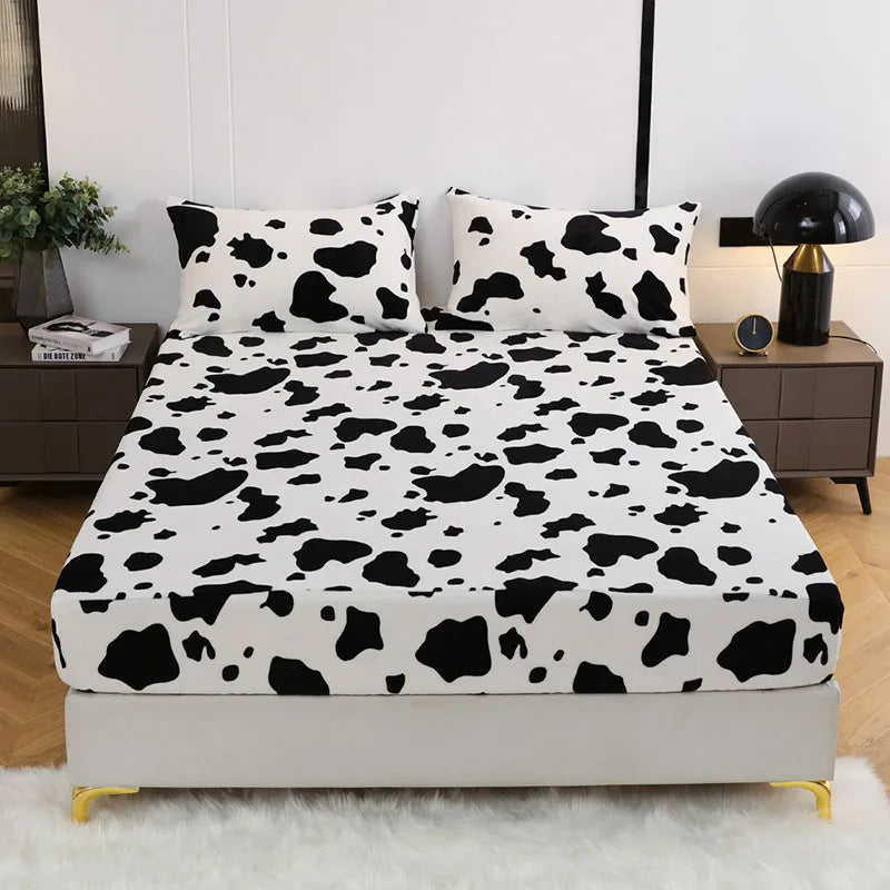 Afralia™ Milk Velvet Fitted Bed Sheet | Thick Flannel Mattress Cover | Non-Slip, Warm | Black & White