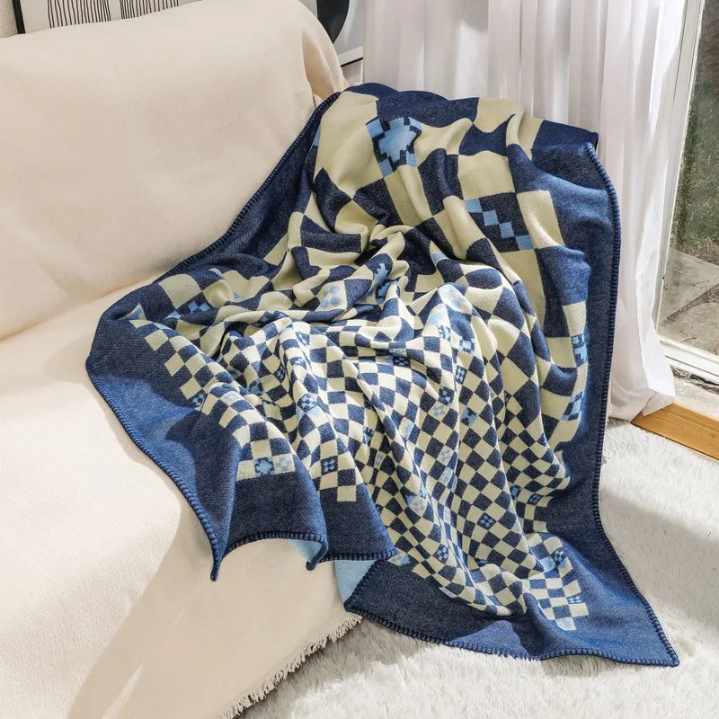 Afralia™ Checkered Jacquard Blanket: Cozy, Versatile Throw for All Seasons.