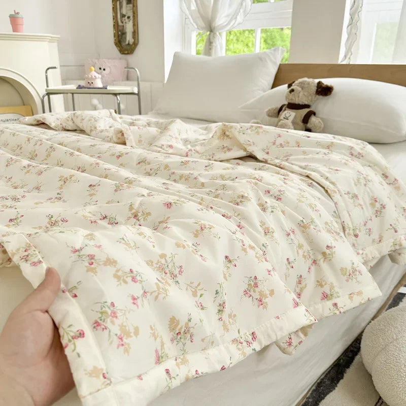 Afralia™ Cartoon Bear Printed Summer Quilt Lightweight Soft Cooling Blanket