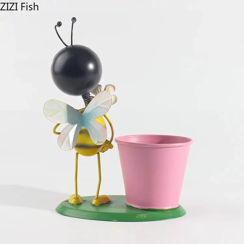 Afralia™ Cute Ants Vase: Creative Plant Pots for Table Decoration and Flowers Arrangement