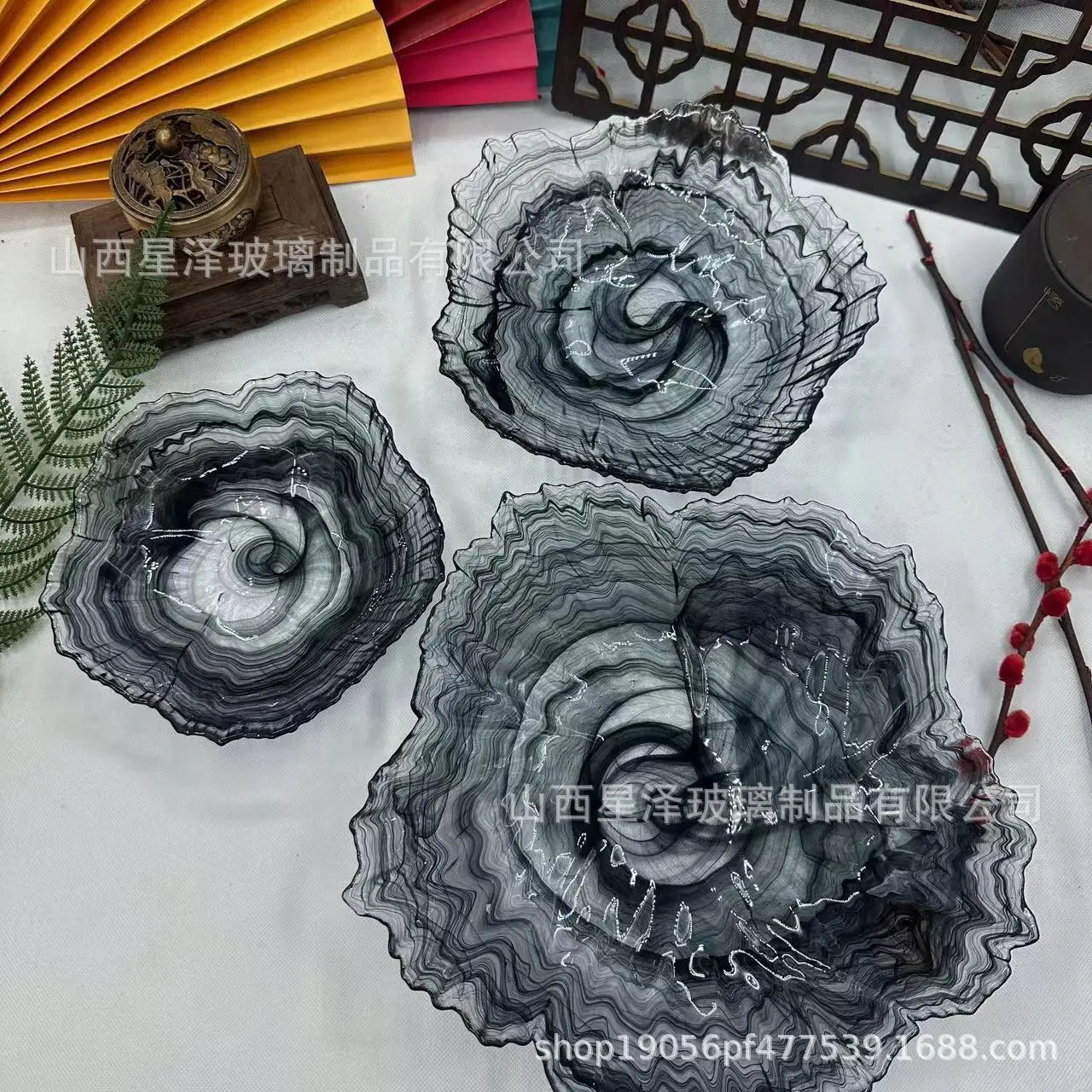 Afralia™ Elegant Flower Glass Plate Dinner Pearl Fruit Snack Jewelry Trinket Dish
