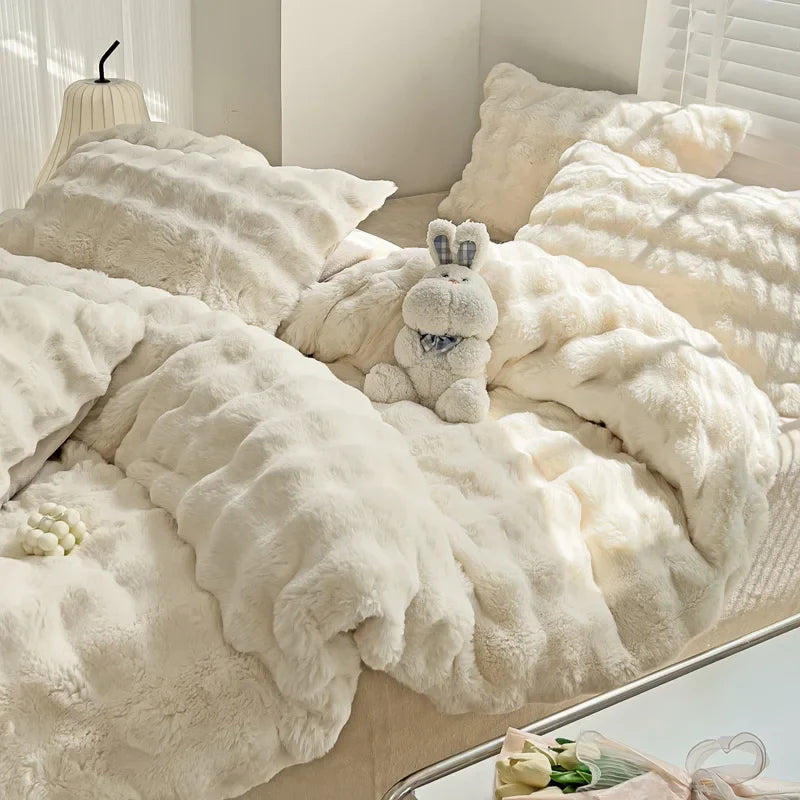 Luxury Faux Fur Bedding Set by Afralia™: Super Soft Bubble Fleece Duvet Cover, Quilt, and Sheet Set.