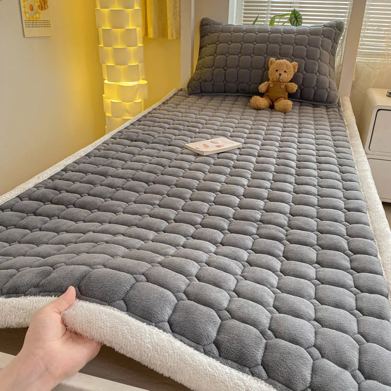 Afralia™ Winter Milk Velvet Bedspread King Size Quilted Mattress Pad Mattress Protector