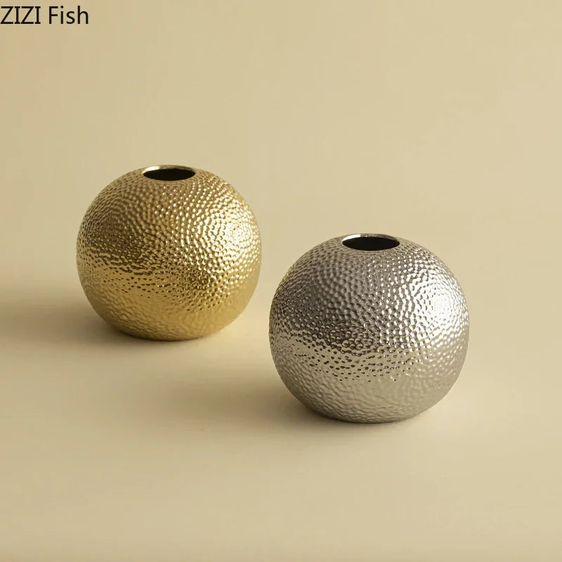 Afralia™ Ceramic Hammer Pattern Vase for Desk Decor and Flower Arrangement