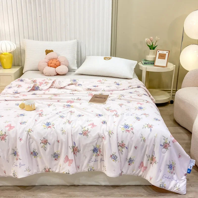 Afralia™ Silky Summer Cooling Blanket Lightweight Breathable Quilt for Bed