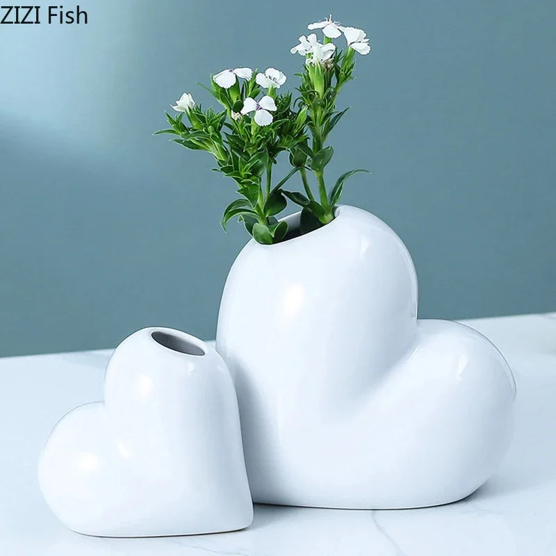 Afralia™ Heart Ceramic Vase Modern Floral Arrangement Desk Decoration Aesthetic Decor