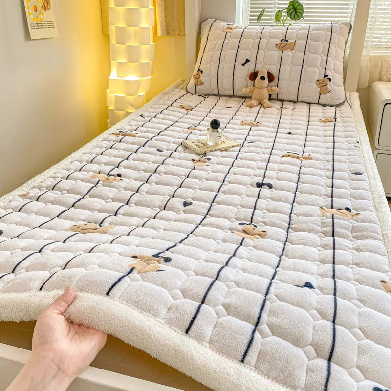 Afralia™ Winter Milk Velvet Bedspread King Size Quilted Mattress Pad Mattress Protector