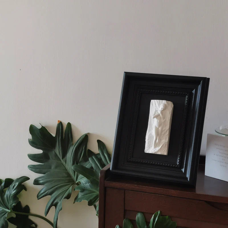 Afralia™ Venus Sculpture Portrait Frame Wall Decoration